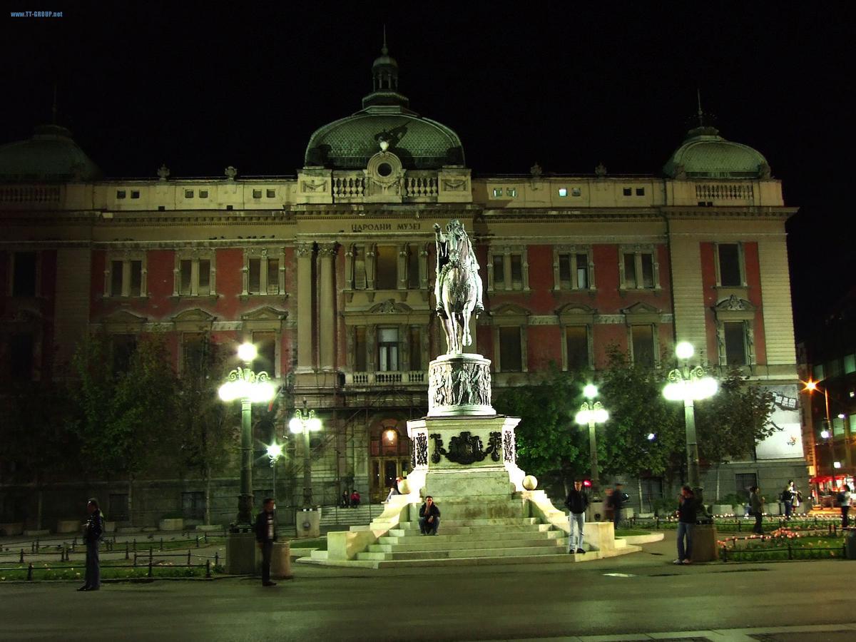 De Luxe Republic Square Apartment Of 100Sqm Belgrado Exterior foto